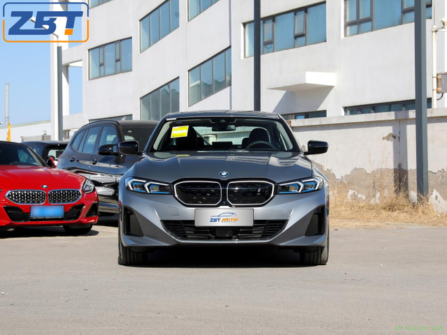 Электрический седан BMW THE i3 на новой энергии