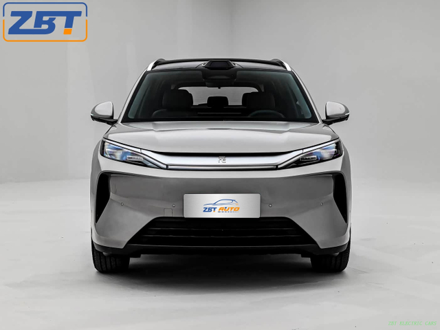 Бензиновый внедорожник BYD 3RD YUAN PLUS, работающий на топливе